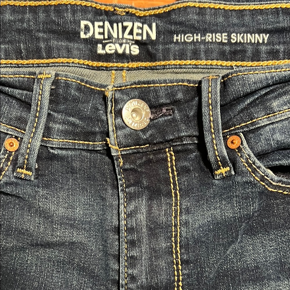 Denizen by Levi's High-Rise Skinny Jeans, Dark Wash,  size 8 (29x30)